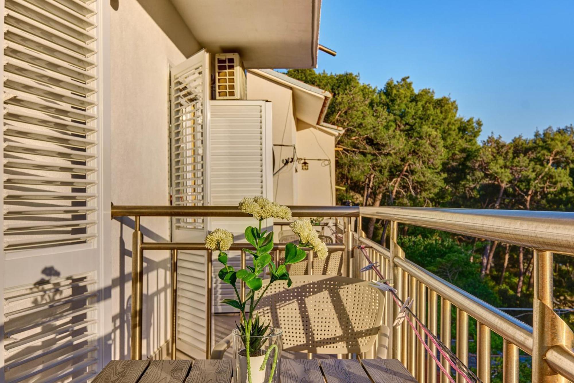 Calma Sea View Rooms Mali Lošinj Екстериор снимка